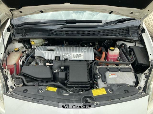 Toyota PRIUS 2010-01 8881676-13