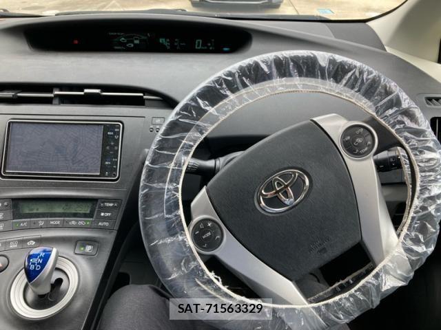 Toyota PRIUS 2010-01 8881676-20