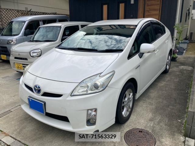 Toyota PRIUS 2010-01 8881676-2