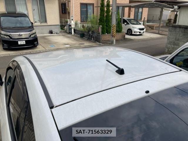 Toyota PRIUS 2010-01 8881676-5