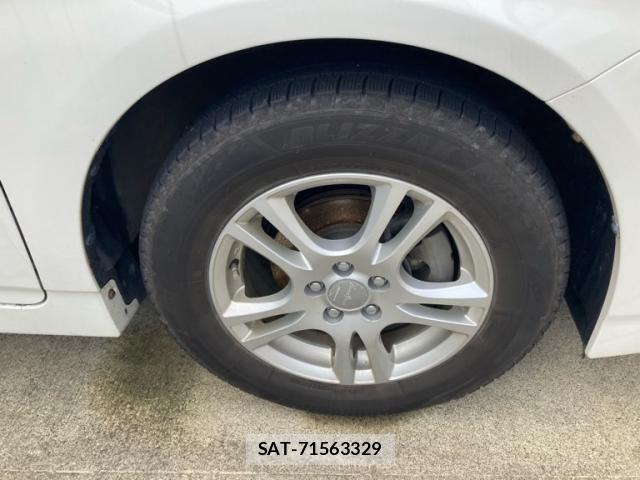 Toyota PRIUS 2010-01 8881676-6