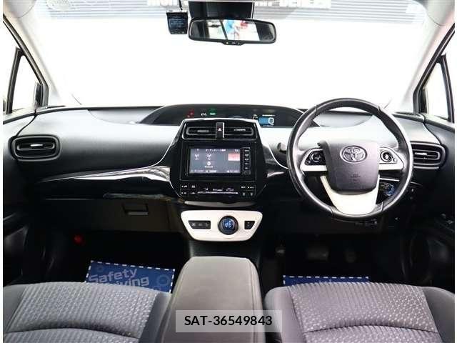 Toyota PRIUS 2018-01 8881607-1