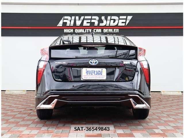 Toyota PRIUS 2018-01 8881607-25