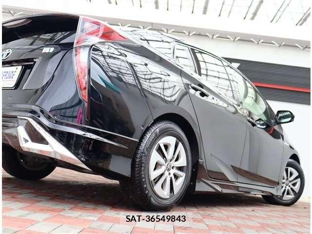 Toyota PRIUS 2018-01 8881607-26