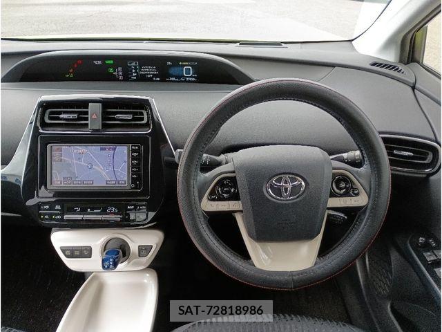 Toyota PRIUS 2016-03 8881631-13
