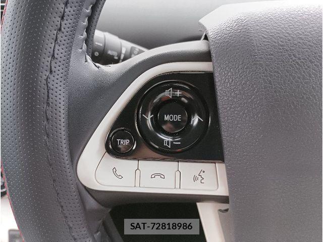 Toyota PRIUS 2016-03 8881631-22