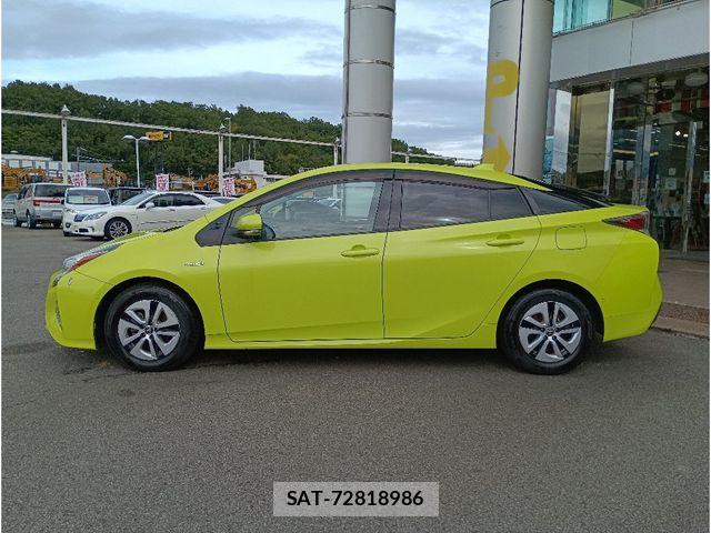 Toyota PRIUS 2016-03 8881631-3