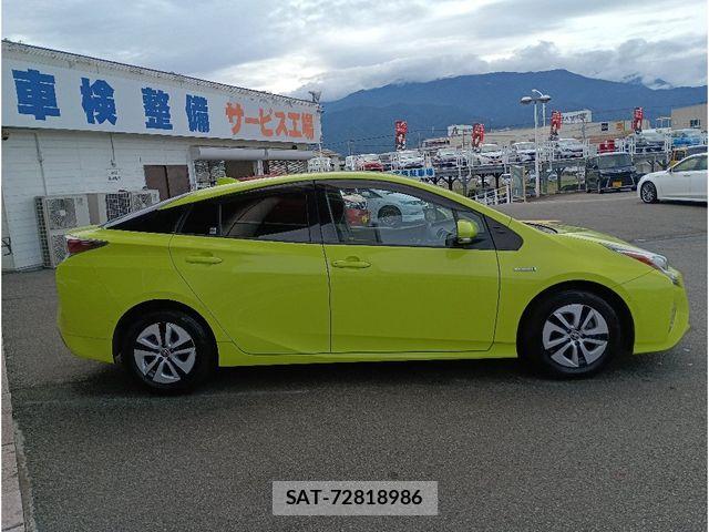 Toyota PRIUS 2016-03 8881631-4