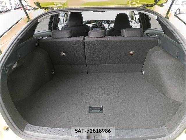 Toyota PRIUS 2016-03 8881631-6
