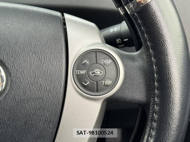 Toyota PRIUS 2014-02 8881647-13