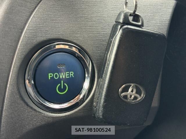 Toyota PRIUS 2014-02 8881647-16