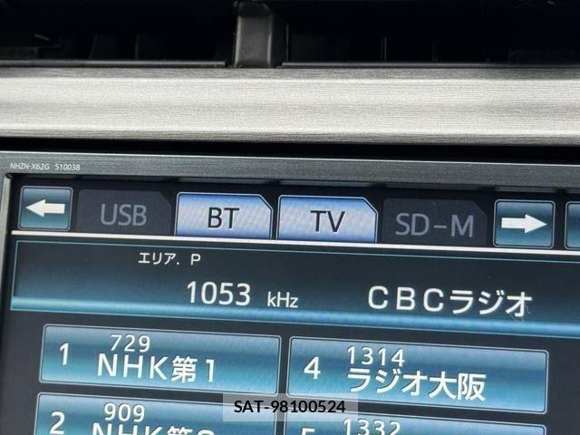 Toyota PRIUS 2014-02 8881647-23