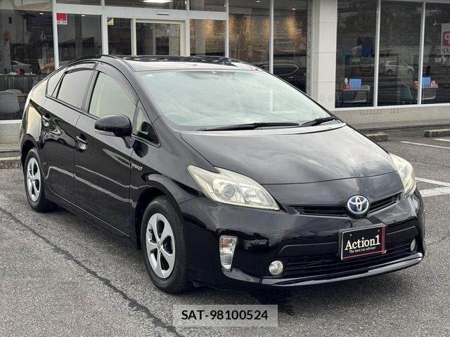 Toyota PRIUS 2014-02 8881647-6