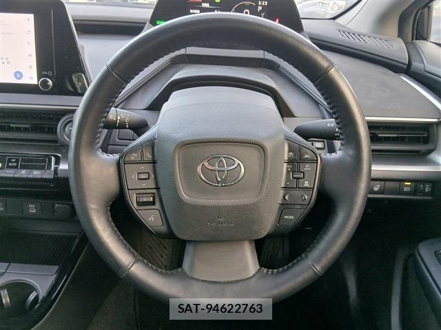 Toyota PRIUS 2023-06 8881599-17