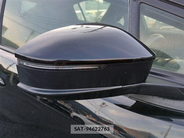 Toyota PRIUS 2023-06 8881599-28