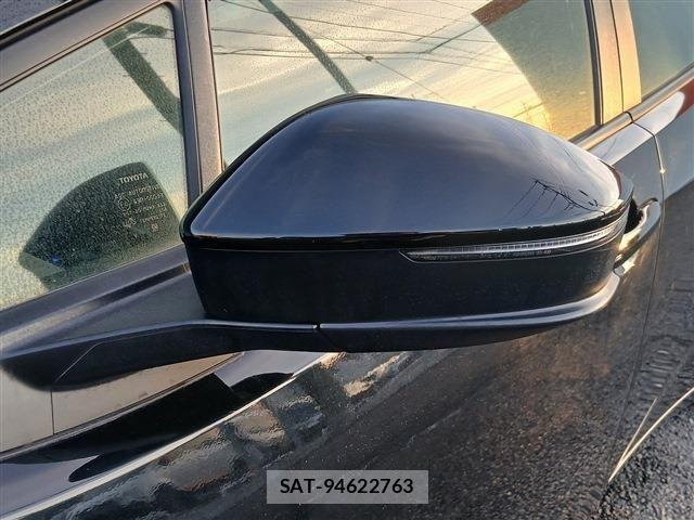Toyota PRIUS 2023-06 8881599-29