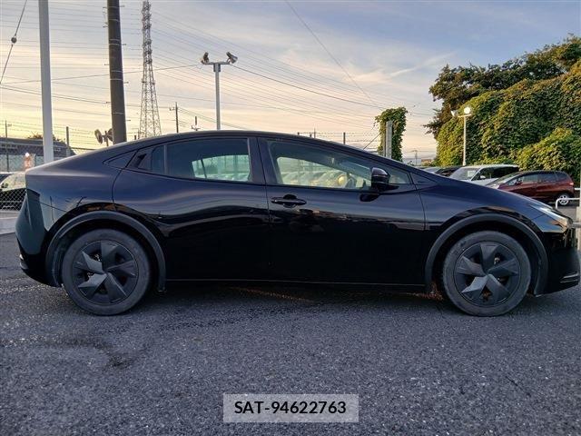 Toyota PRIUS 2023-06 8881599-8