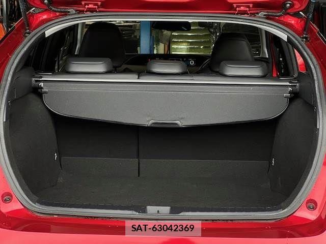 Toyota PRIUS 2016-08 8881630-10