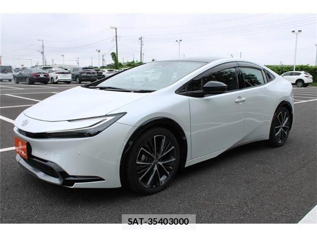 Toyota PRIUS 2023-09 8881590-12
