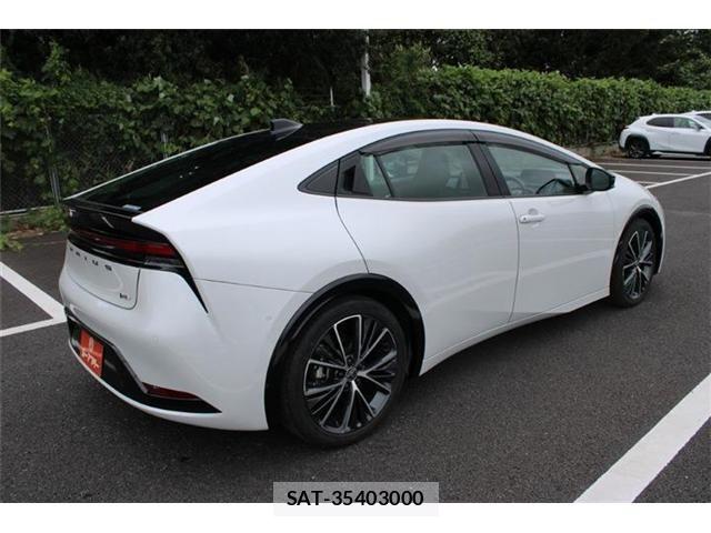 Toyota PRIUS 2023-09 8881590-20