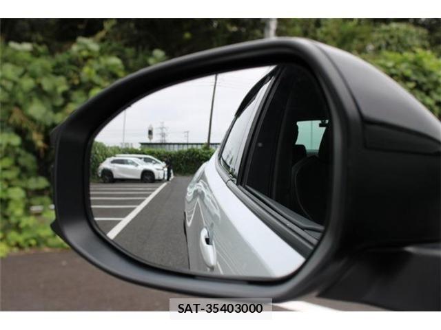 Toyota PRIUS 2023-09 8881590-24