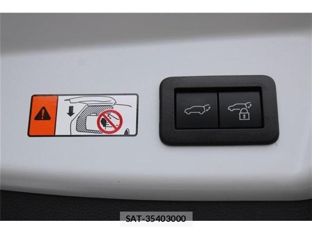 Toyota PRIUS 2023-09 8881590-4