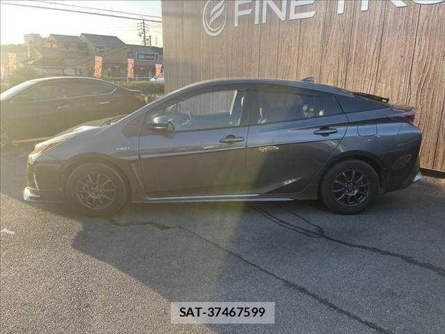 Toyota PRIUS 2016-03 8881625-18