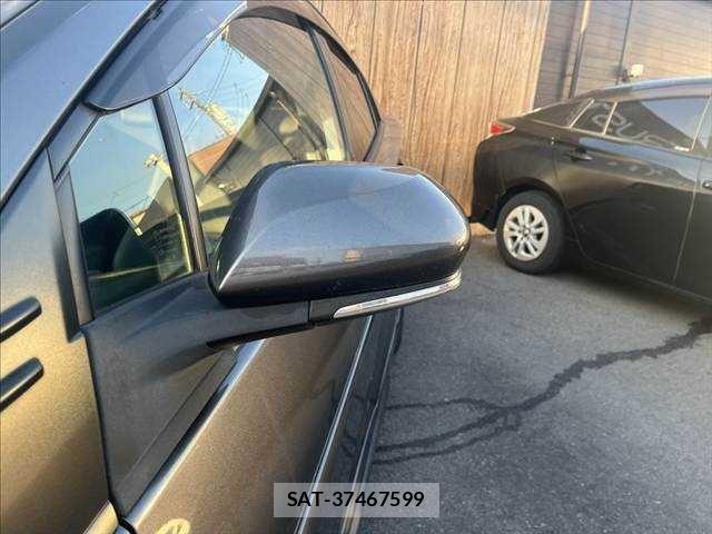 Toyota PRIUS 2016-03 8881625-23
