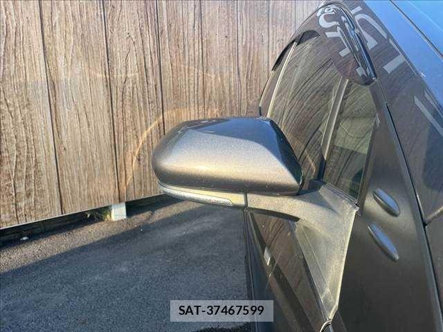 Toyota PRIUS 2016-03 8881625-24