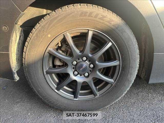 Toyota PRIUS 2016-03 8881625-26
