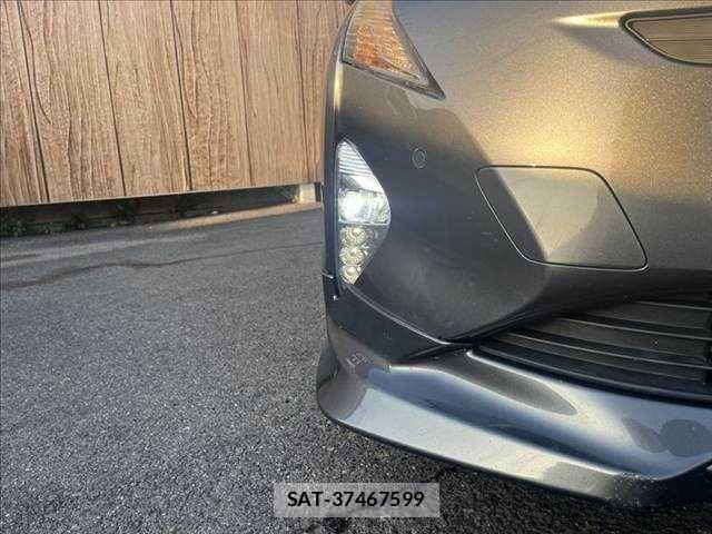 Toyota PRIUS 2016-03 8881625-29