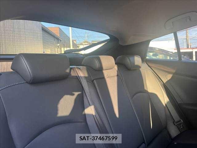 Toyota PRIUS 2016-03 8881625-6