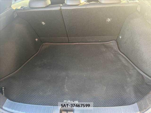 Toyota PRIUS 2016-03 8881625-7