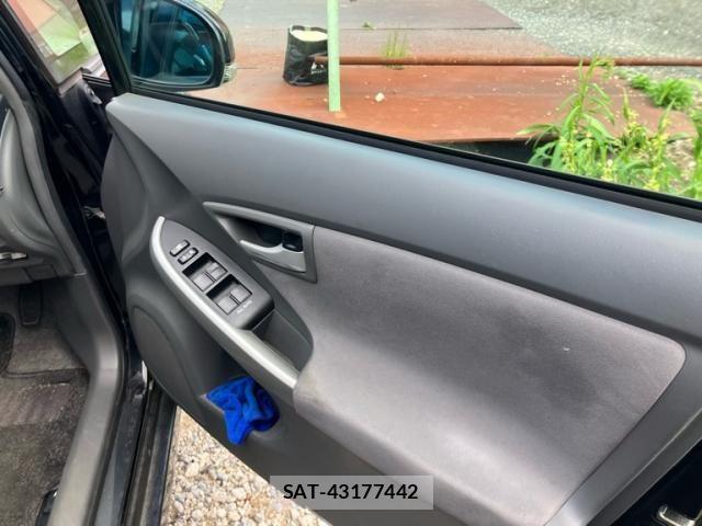 Toyota PRIUS 2009-09 8881675-11