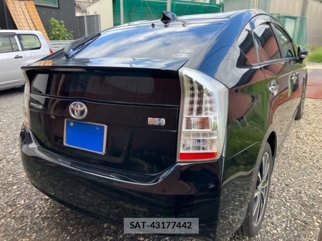 Toyota PRIUS 2009-09 8881675-3