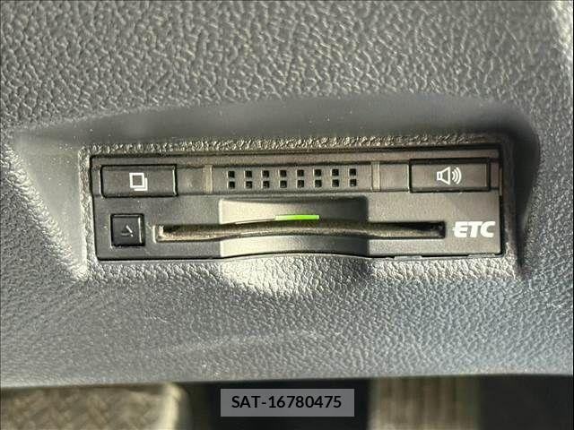 Toyota PRIUS 2016-03 8881628-15