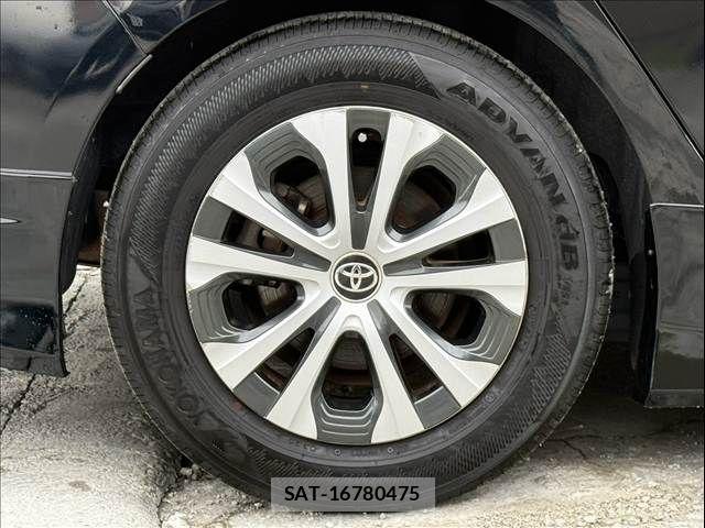 Toyota PRIUS 2016-03 8881628-16