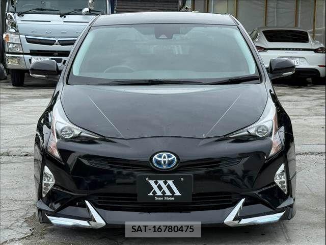 Toyota PRIUS 2016-03 8881628-1