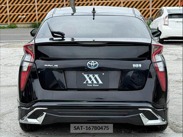 Toyota PRIUS 2016-03 8881628-2