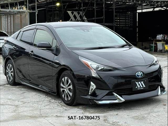 Toyota PRIUS 2016-03 8881628-4