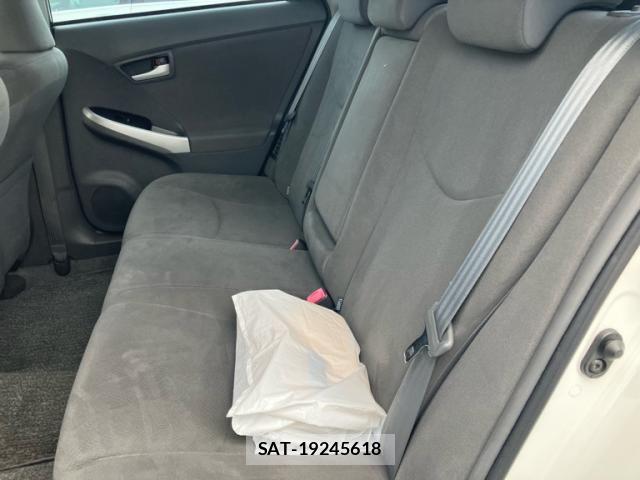 Toyota PRIUS 2010-09 8881668-13