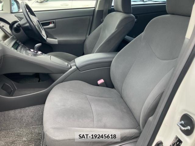 Toyota PRIUS 2010-09 8881668-15