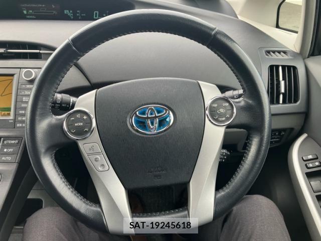 Toyota PRIUS 2010-09 8881668-20