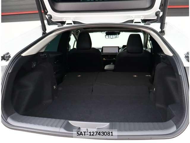 Toyota PRIUS 2023-02 8881584-19
