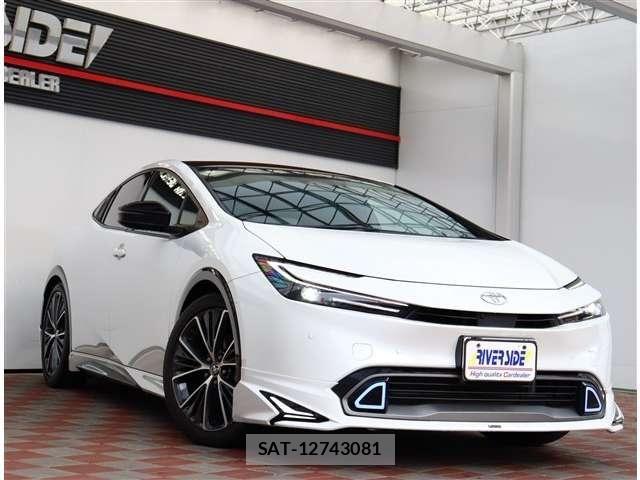 Toyota PRIUS 2023-02 8881584-23