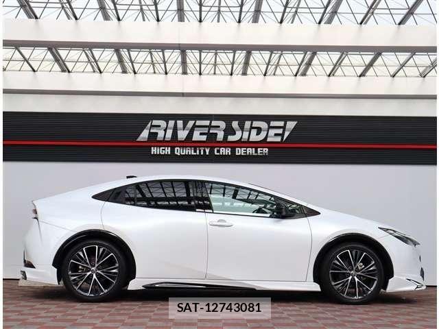 Toyota PRIUS 2023-02 8881584-4