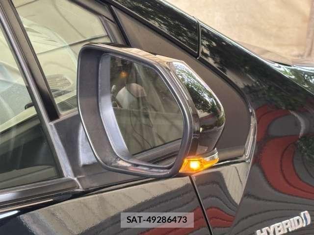 Toyota PRIUS 2017-06 8881616-17