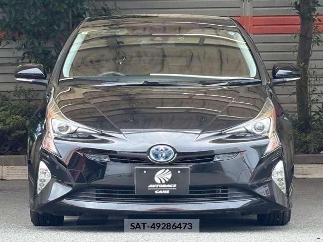 Toyota PRIUS 2017-06 8881616-22