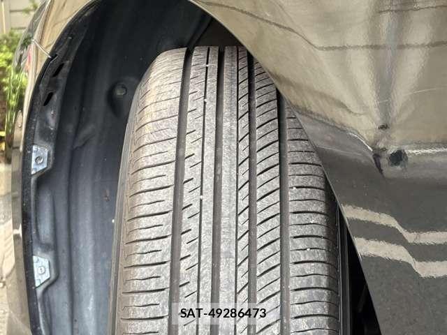 Toyota PRIUS 2017-06 8881616-28
