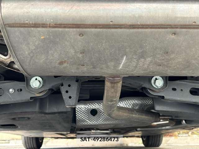 Toyota PRIUS 2017-06 8881616-29